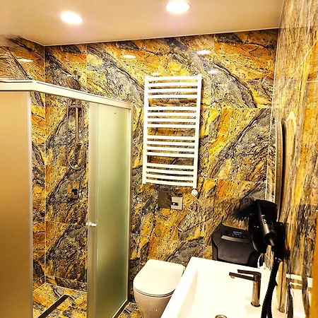 Zupe Dream House With Jacuzzi And Sauna